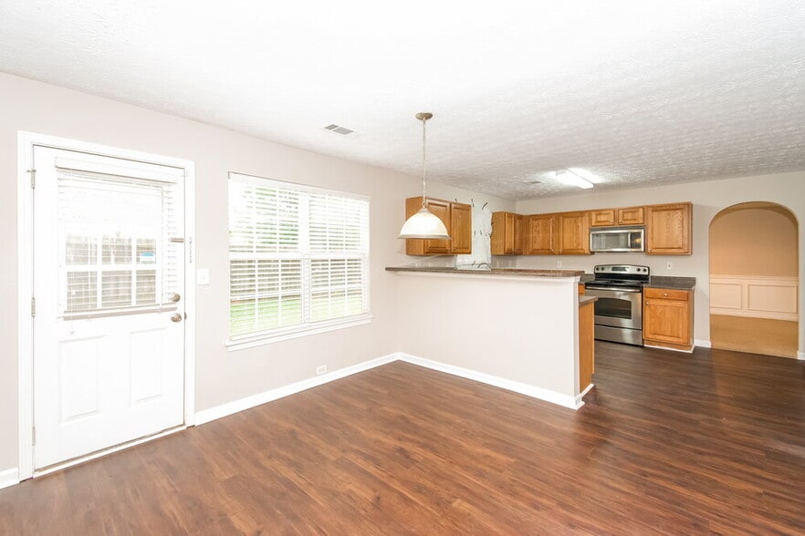 Building Photo - 3778 Renfroe Ave