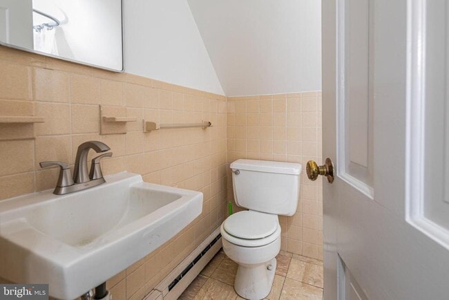 Building Photo - 607 Rosedale Rd