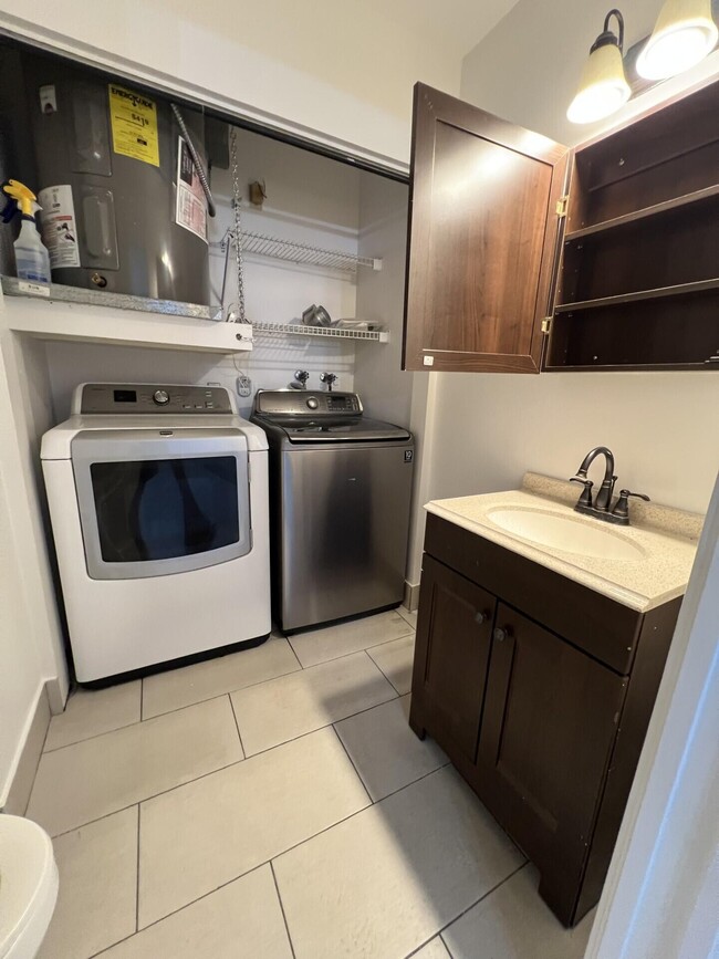 Building Photo - 9314 Ketay Cir