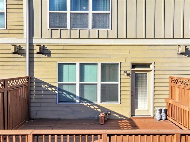 Building Photo - 1222 Poston Pl