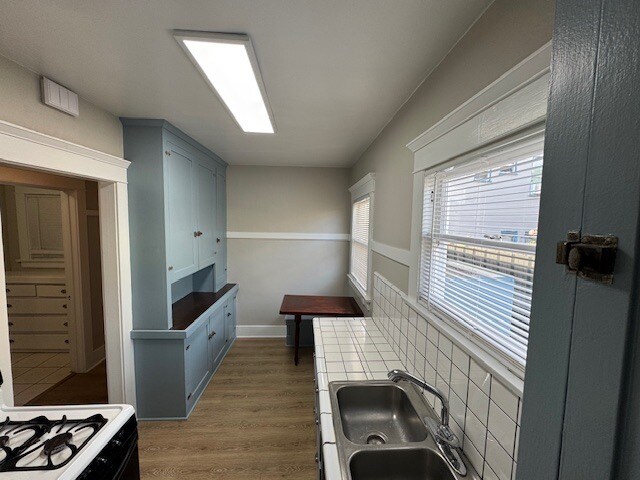 Building Photo - 485 Gaviota Ave