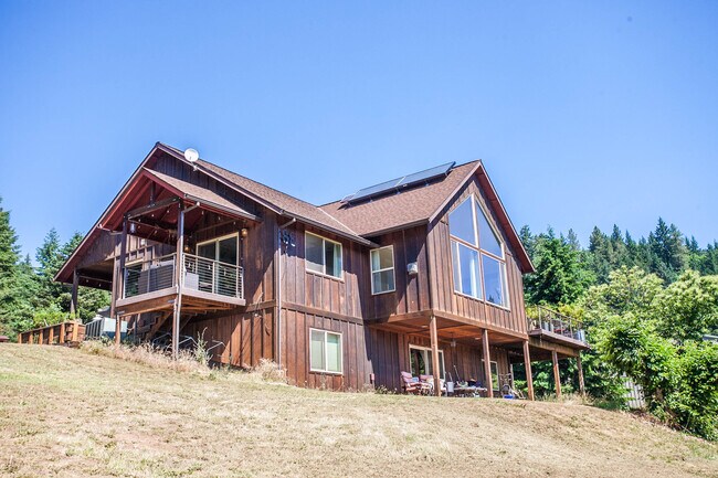Building Photo - 2660 Reed Rd