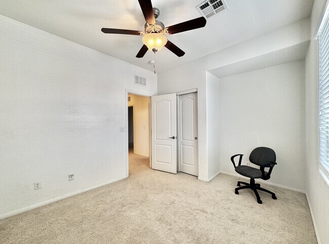 Building Photo - 10037 White Mulberry Dr
