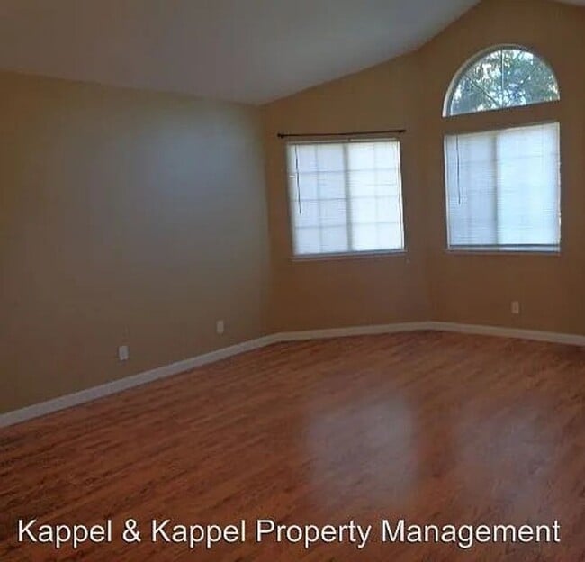 Building Photo - 1865 Dailey Dr