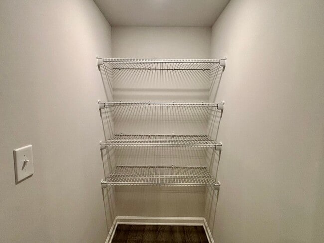 Building Photo - 2809 Ridgeview Dr