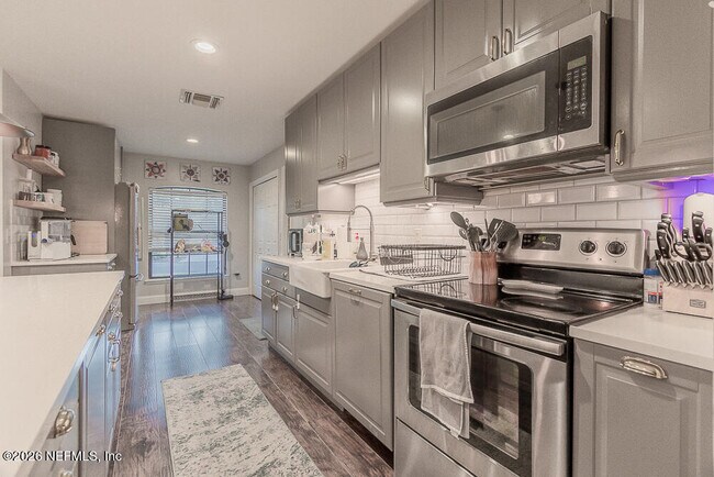 Building Photo - 12041 Wren Hollow Ct