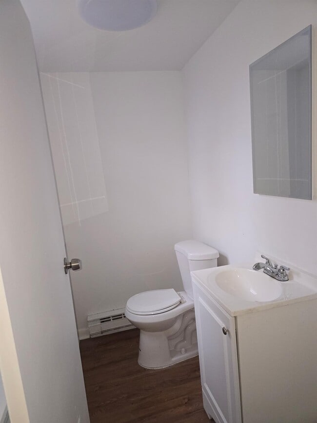 Building Photo - 51 Glenerie Ln