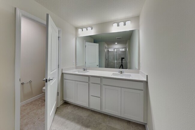 Building Photo - 461 Beryl Cv