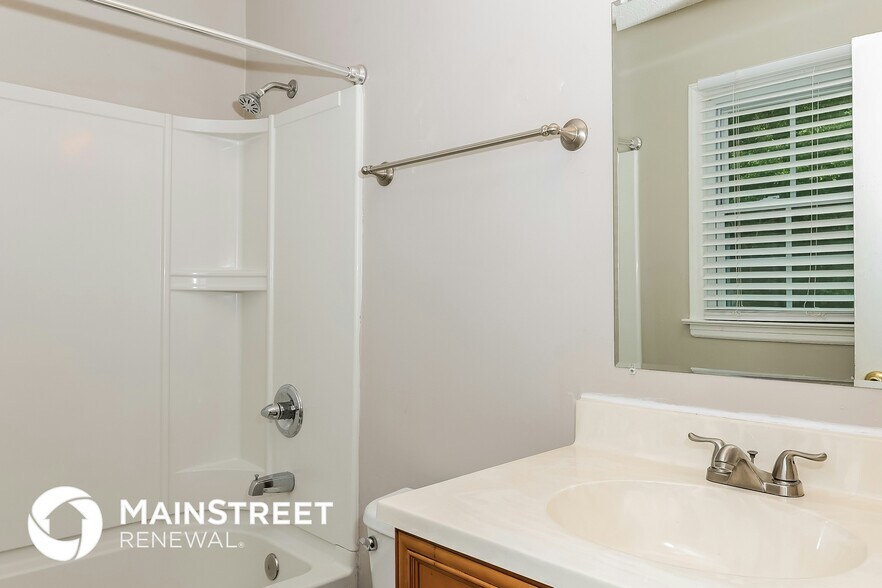 Building Photo - 1412 Riverview Rd