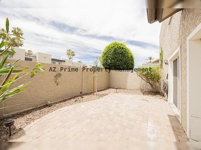 Building Photo - 4922 N 42nd Way