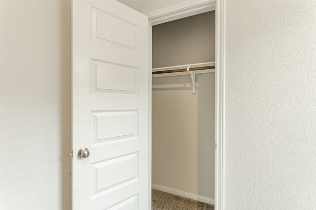 Building Photo - 14717 Pinion Ct