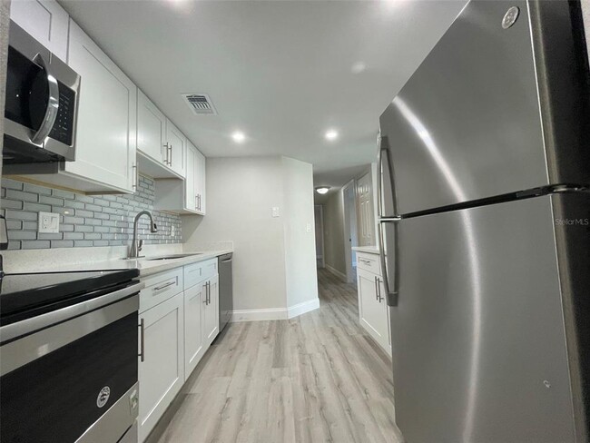 Building Photo - 139 Hunter Lake Dr