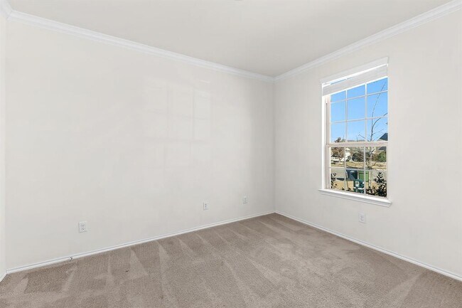 Building Photo - 457 Bedford Falls Ln