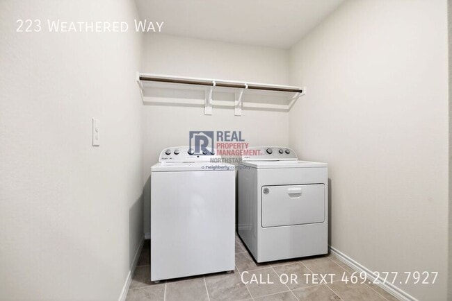 Building Photo - 223 Weathered Wy