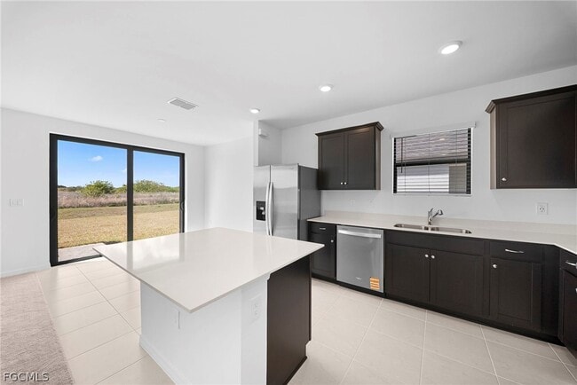 Building Photo - 258 Silent Lk Dr