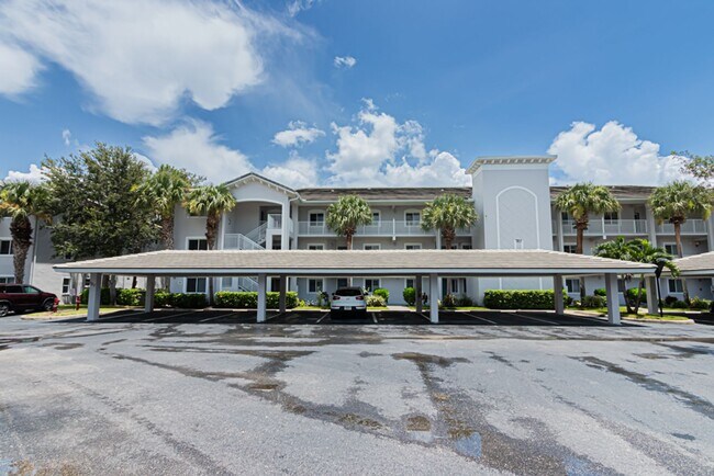 Building Photo - Peaceful Preserve-View Condo in Gated Blue...