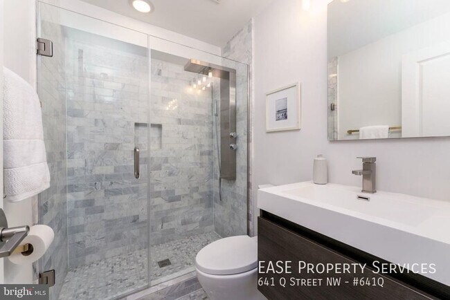 Building Photo - 641 Q St NW