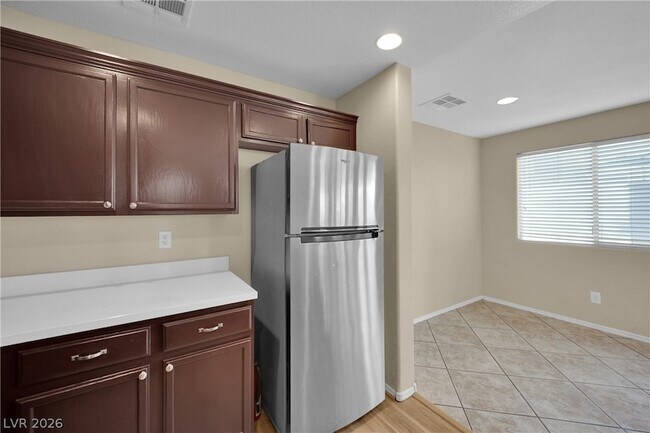Building Photo - 5989 Banbury Heights Way