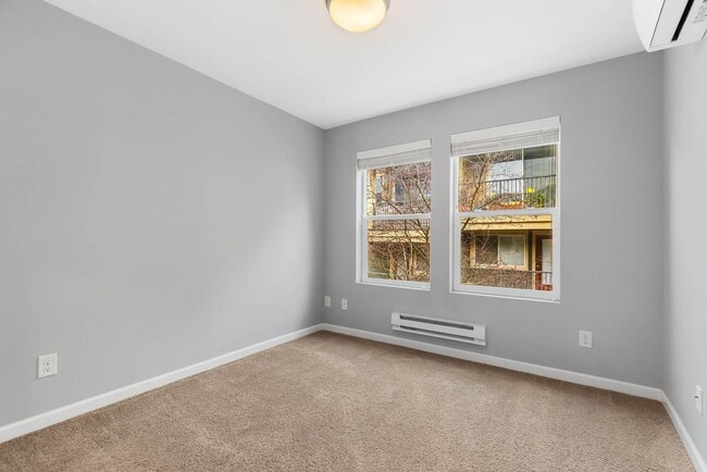 Building Photo - 2506 Mulberry Walk NE