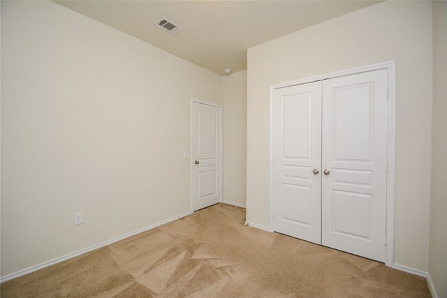 Building Photo - 4414 Iron Horse Dr