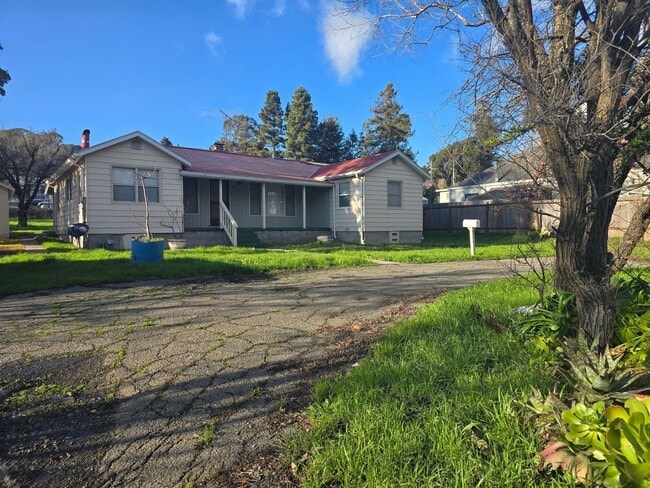 Building Photo - Remodeled single story home in El Sobrante, CA ...