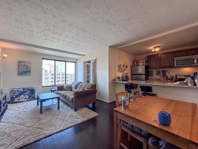 Building Photo - 1440 N St NW