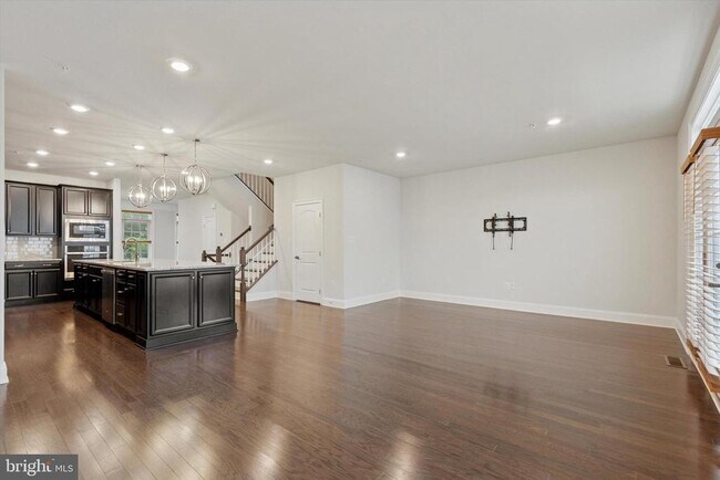 Building Photo - 409 Atwater Dr