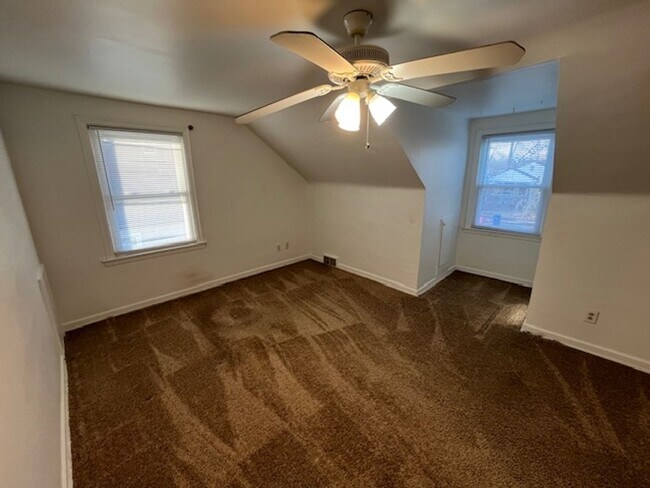 Building Photo - 125-131 Chase Rd