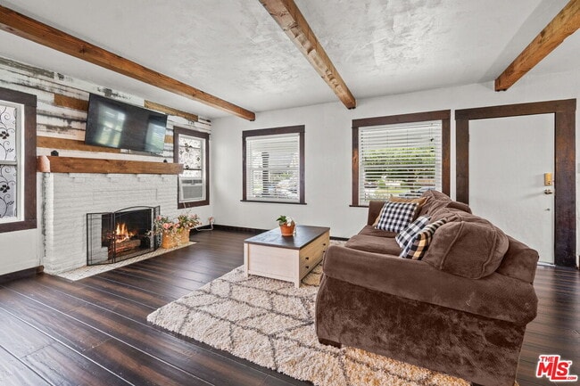 Building Photo - 5732 6th Ave