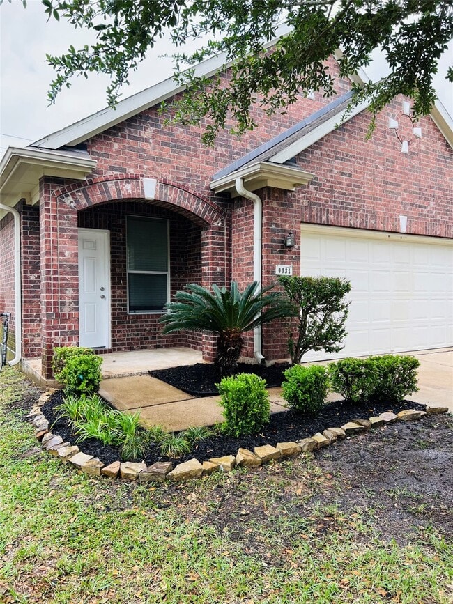 Building Photo - 9331 Harts Garden Ln