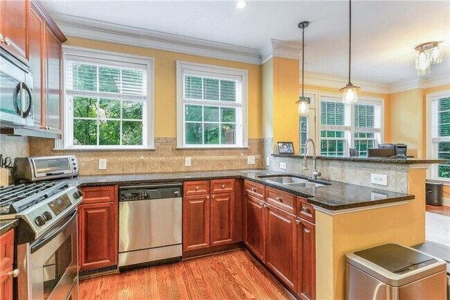 Building Photo - 3651 Ashford Creek Pl NE