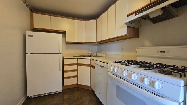 Building Photo - 1460 Fairlane Dr