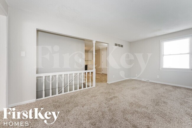 Building Photo - 7809 E 49th St