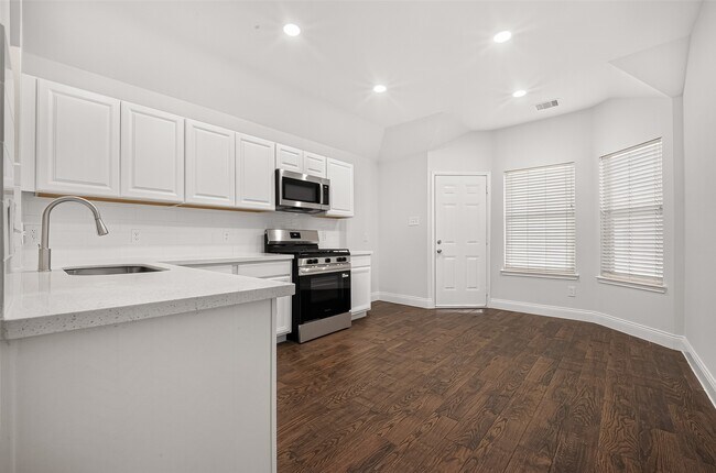 Building Photo - 20707 Pine Rain Ct