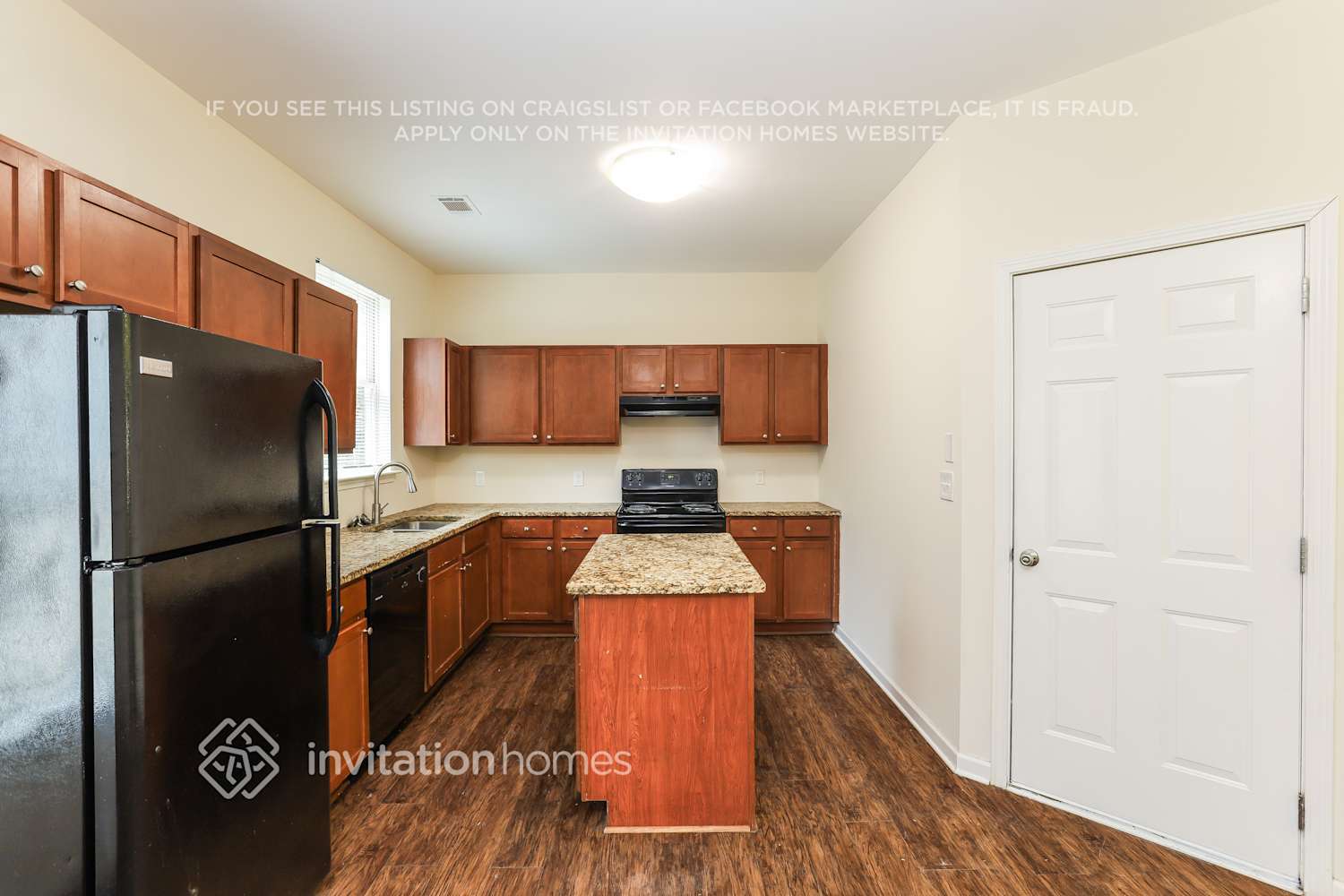 Building Photo - 2070 Stonebrook Dr