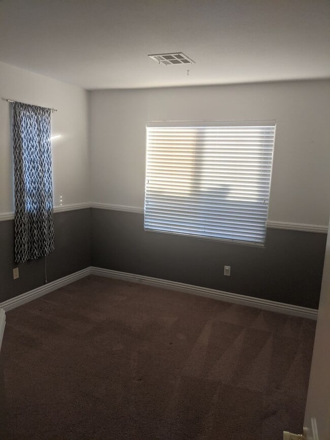 Building Photo - **Beautiful Summerlin Home – 3 Bed, 3 Bath...