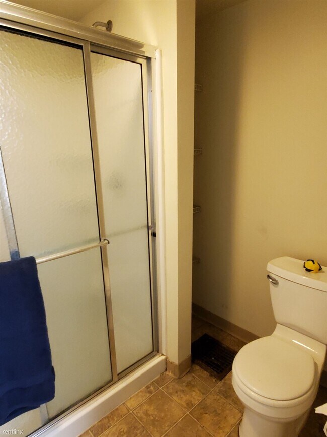 Building Photo - 7 br, 3 bath House - 105 Dryden Court 8-Be...