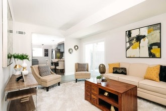 Building Photo - The Cosmo