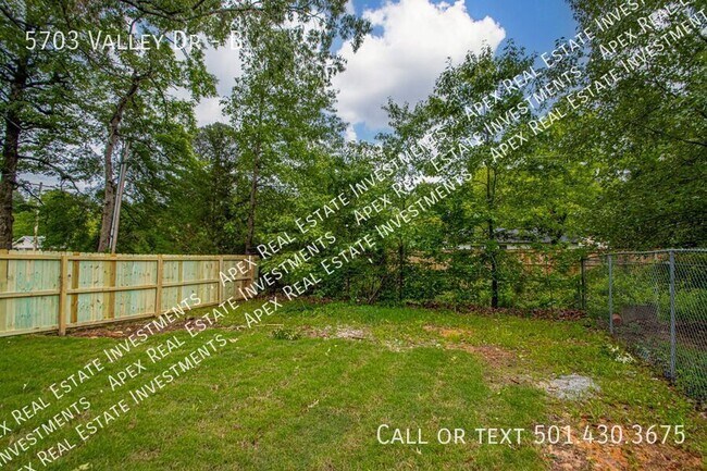 Building Photo - 5703 Valley Dr