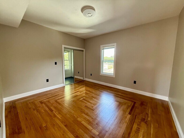 Building Photo - 615 N Montello St