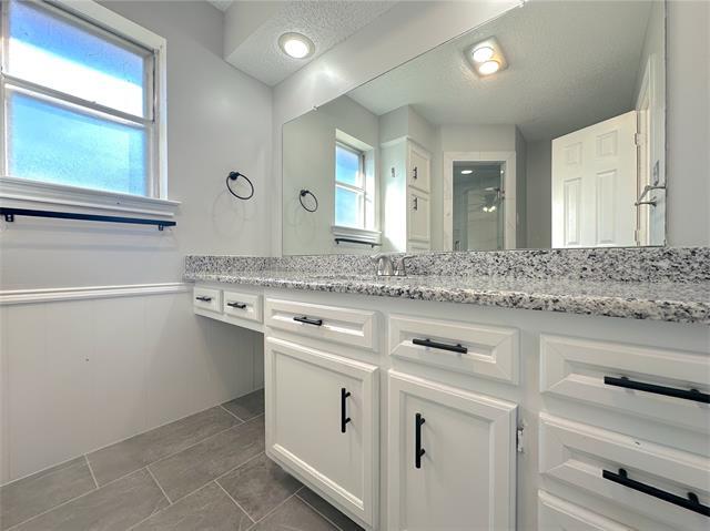 Building Photo - 1706 Hanover Dr