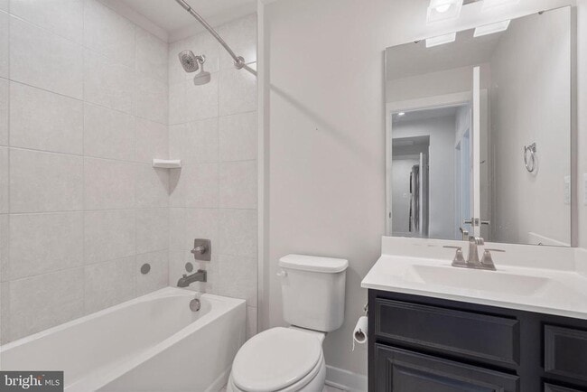 Building Photo - 5908 Etterbeek St