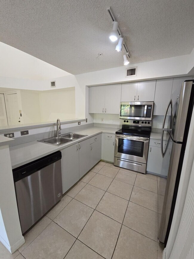 Building Photo - 12172 St.Andrews Pl