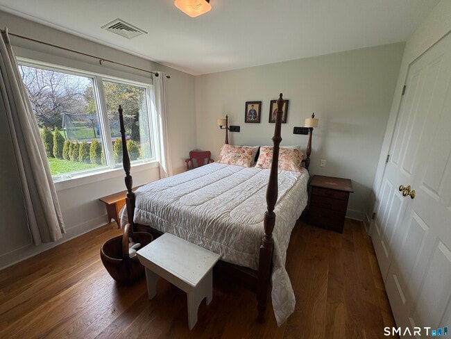 Building Photo - 9 Sunset Beach Rd