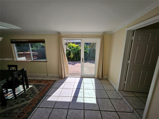 Building Photo - 2016 NE 26th Dr