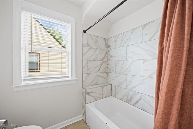 Building Photo - 1047 Hillstone Rd