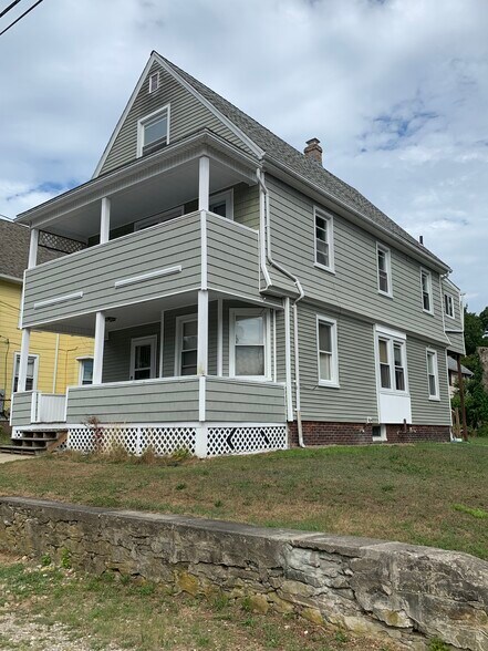 Building Photo - 10 Kinney Ave