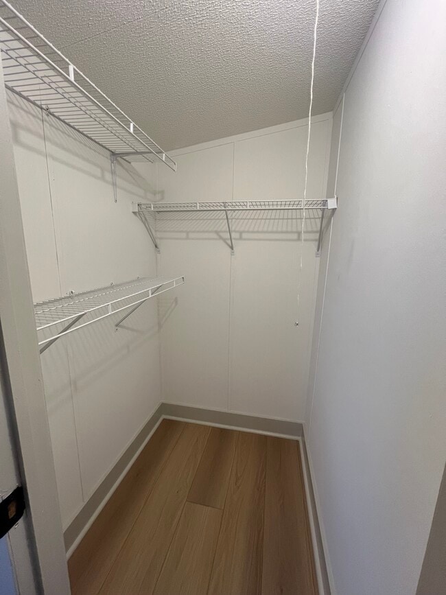 Building Photo - 1609 Walden Rd