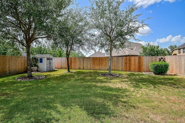 Building Photo - 24618 Fremont Manor Ln