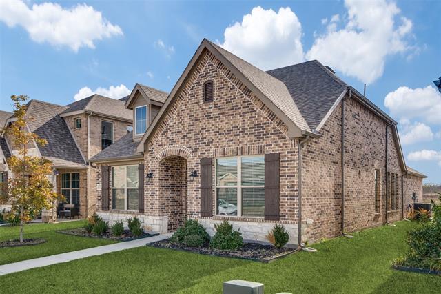 Building Photo - 1224 W Yarrow Ave